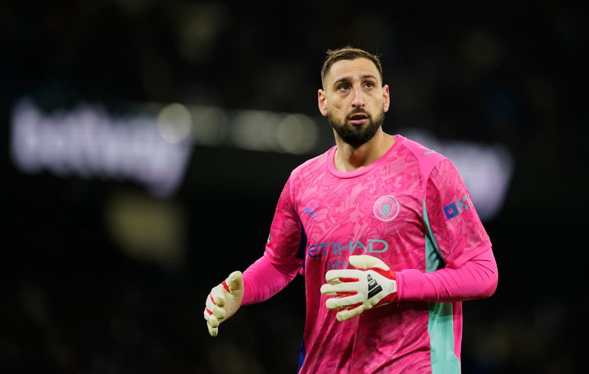 Η Μάντσεστερ Σίτι μένει στο 1-1 από γκάφα Ντοναρούμα